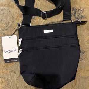 NWT Baggallini Essential Crossbody Bag